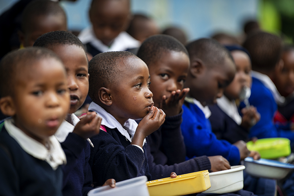 image of olchoki children eating lunch
